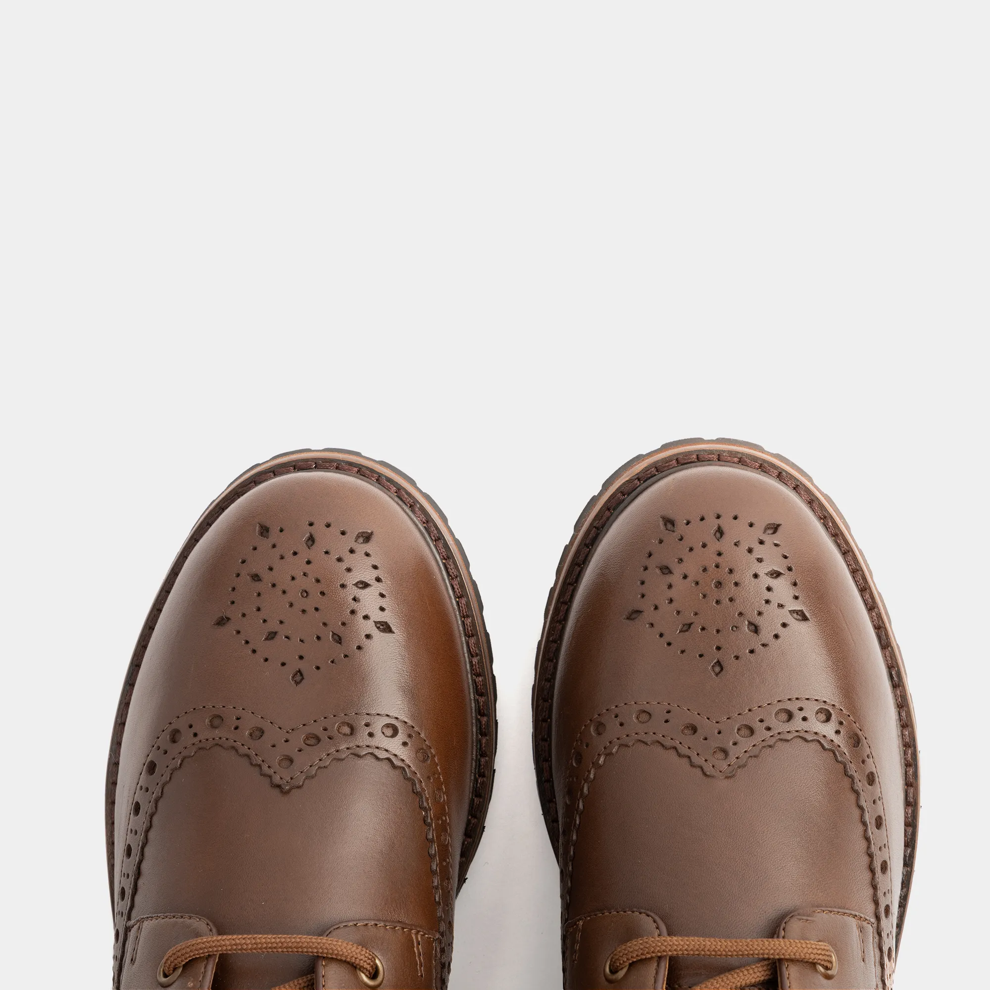 CHIPPING / CONKER DISTRESSED - Image 7