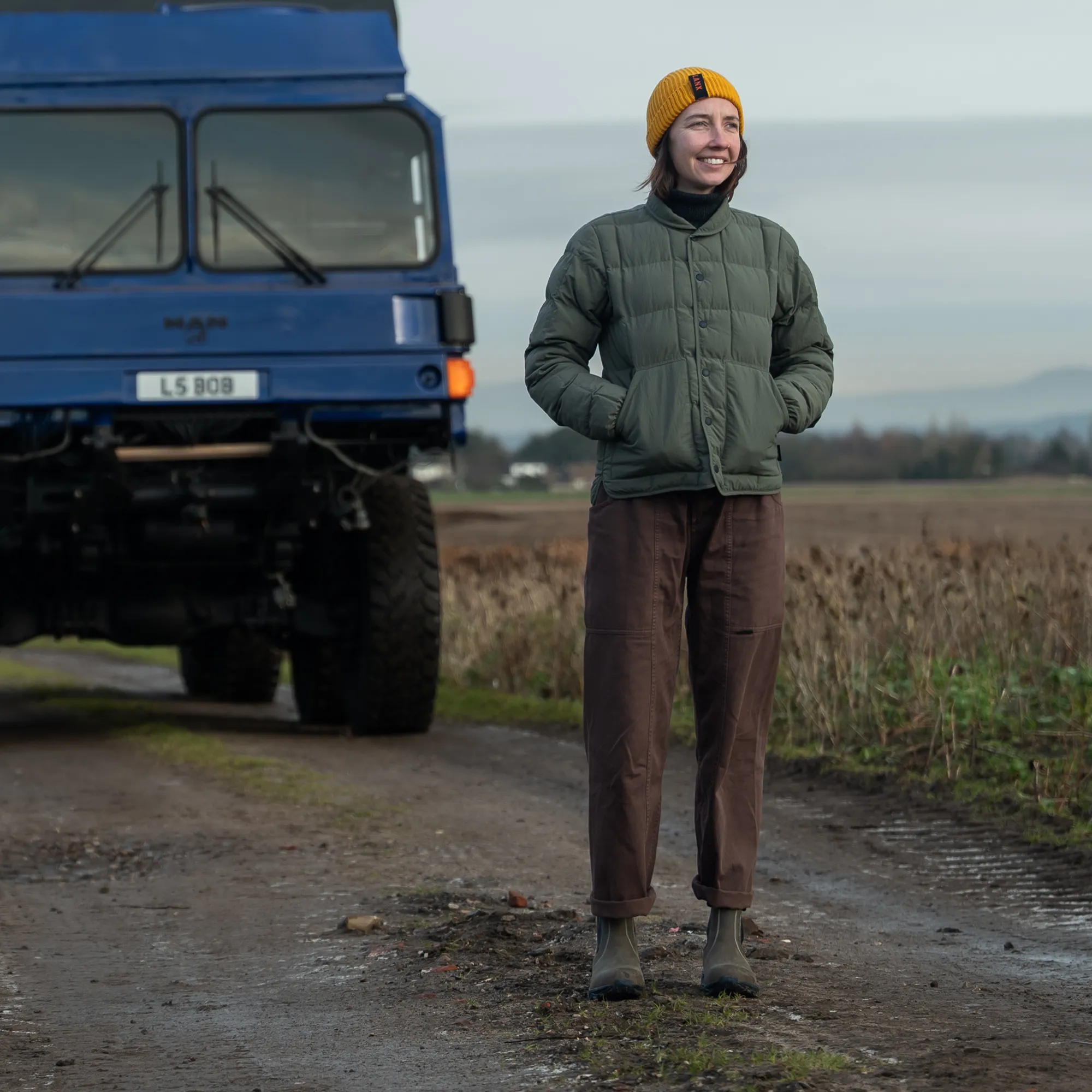 EDGWORTH / ONE LIFE KHAKI - Image 4