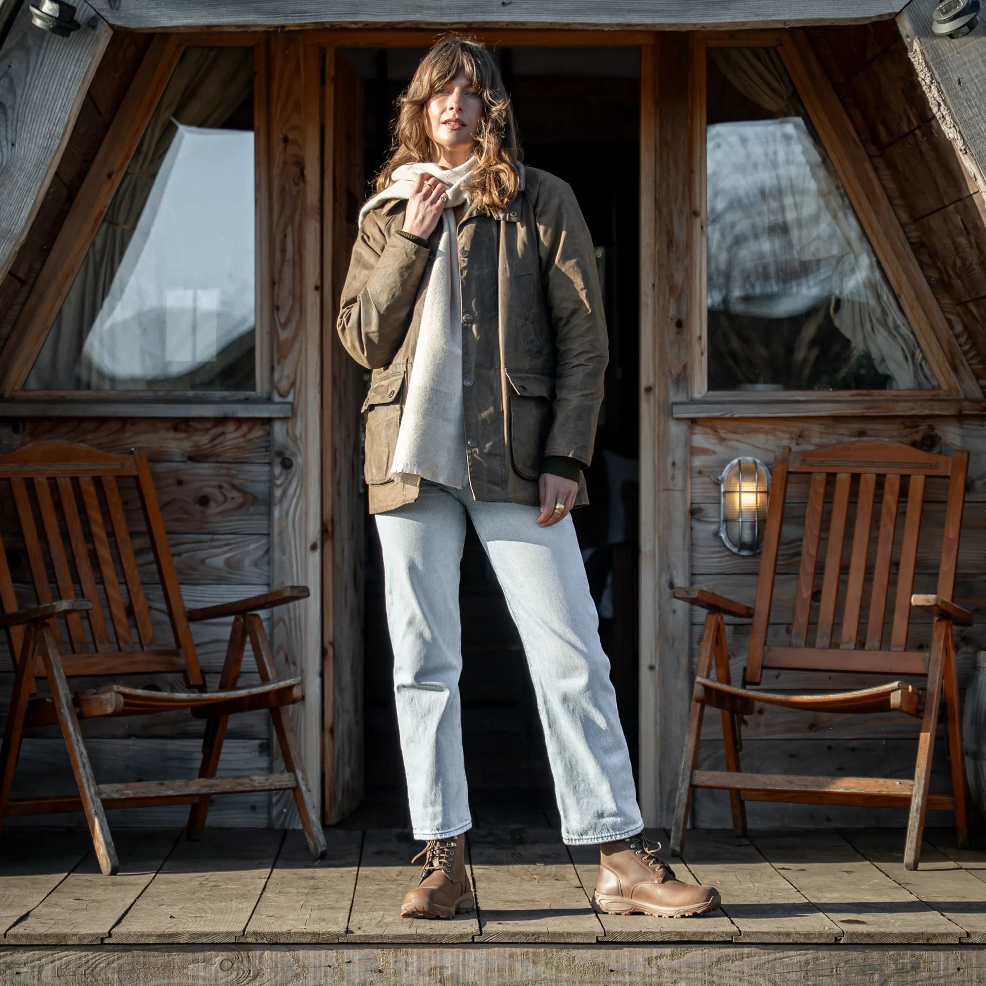HESKETH / CONKER DISTRESSED - Image 4