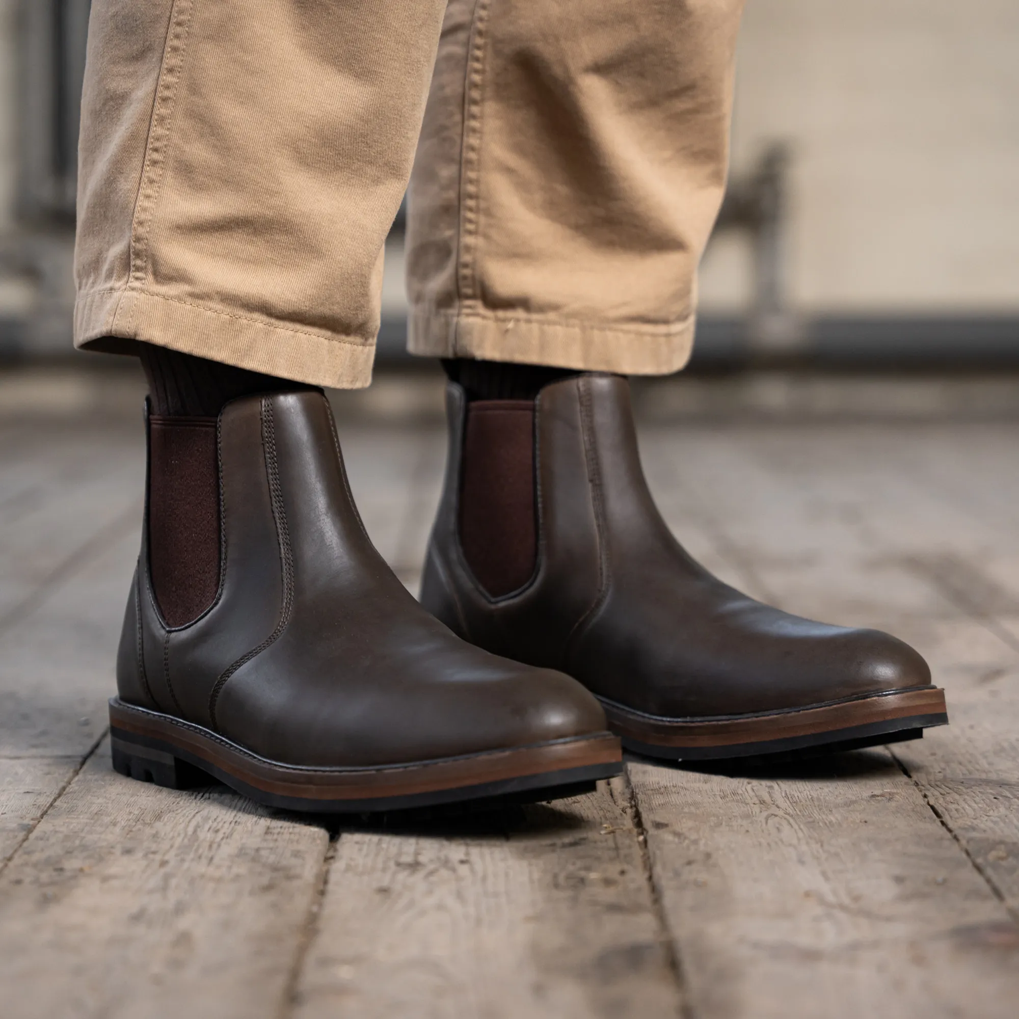 HOGHTON // BROWN DISTRESSED - Image 3