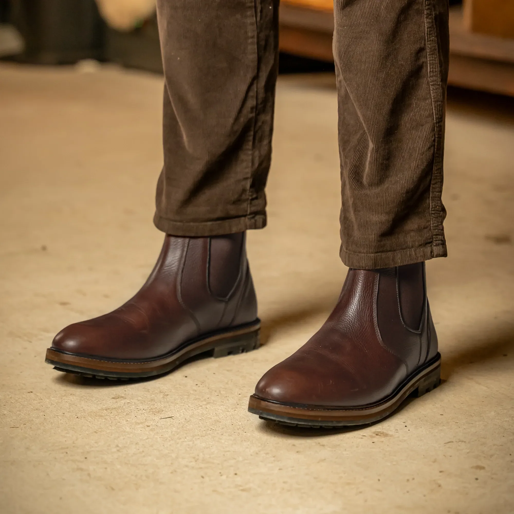 HOGHTON // CHESTNUT GRAINED - Image 3