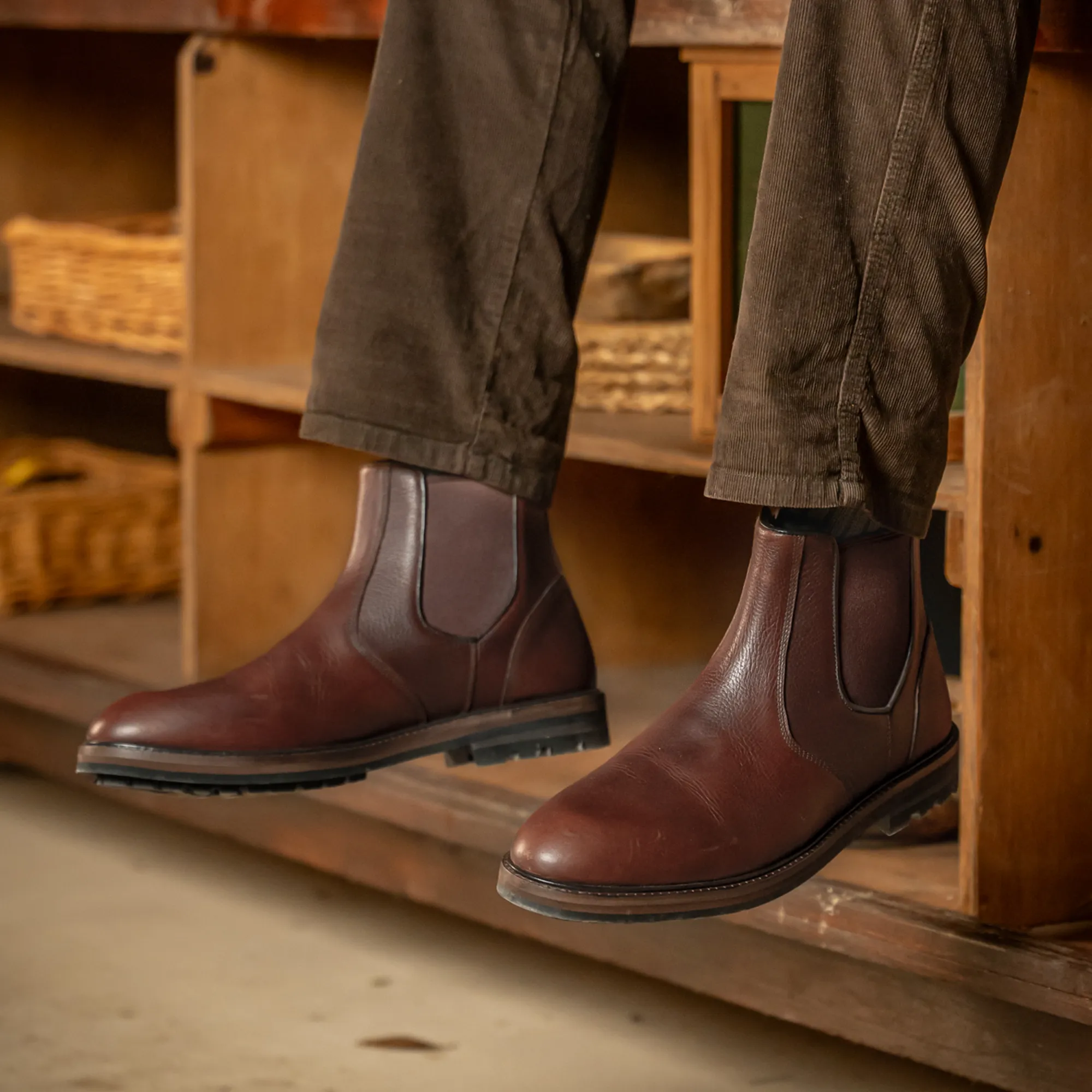 HOGHTON // CHESTNUT GRAINED - Image 6