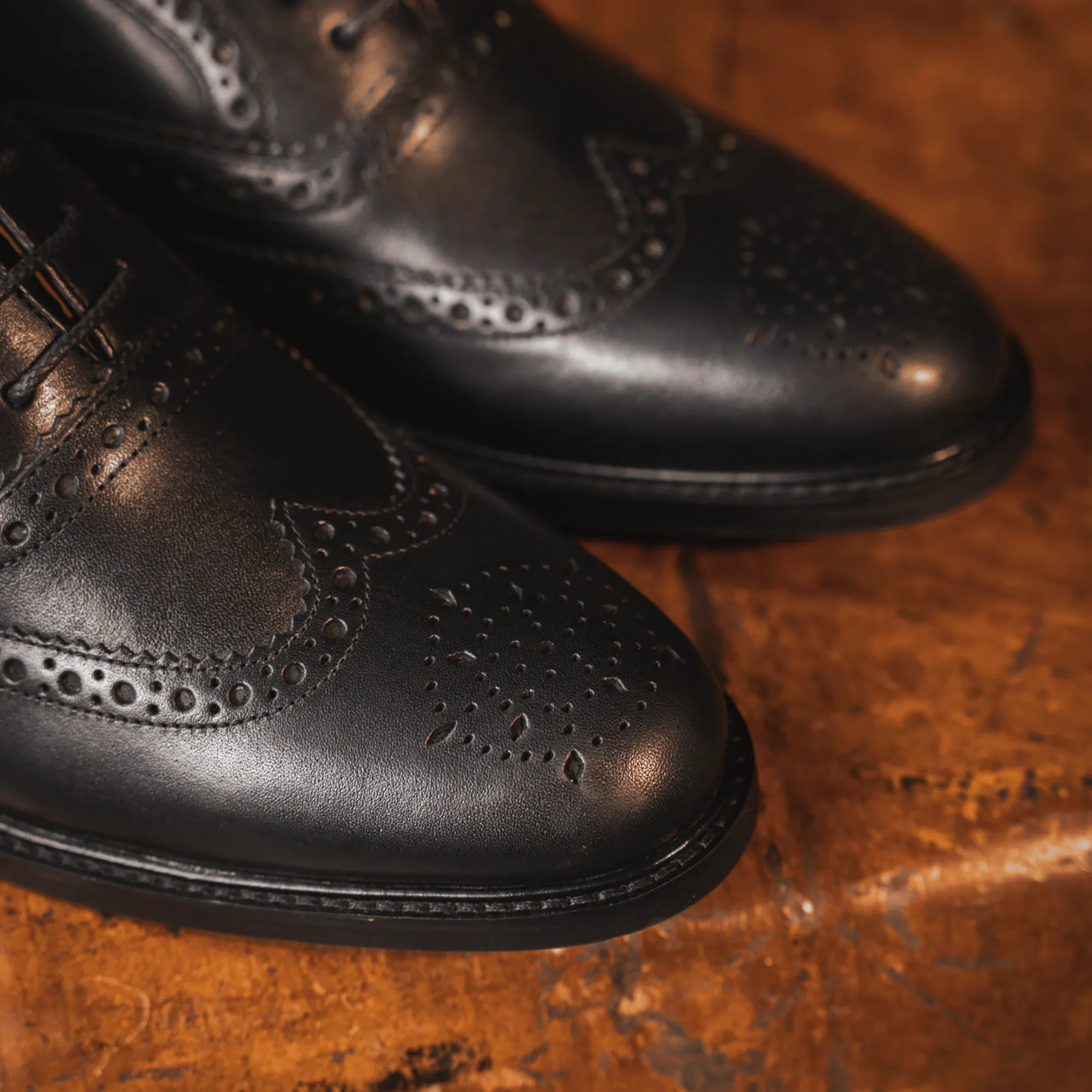 SHIREBURN // BLACK - Image 7